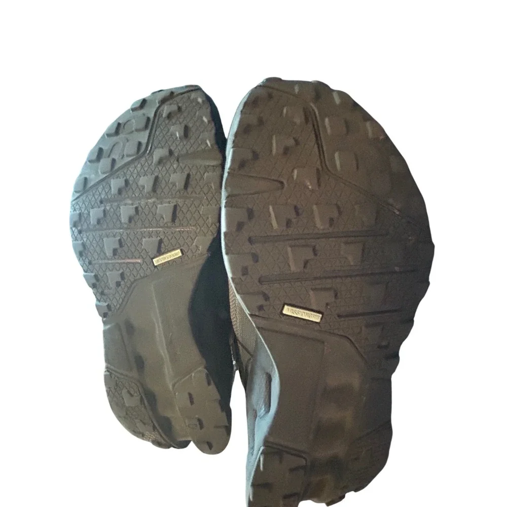 On Running Cloudmonster Grey Black Womens Road‎ Running Shoes Sneakers size 6